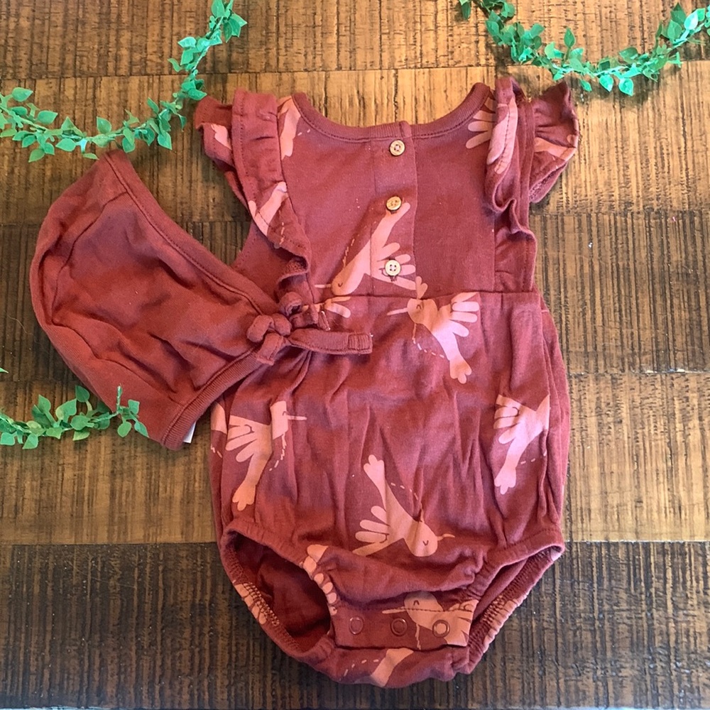 3M bodysuits with hat Carters
